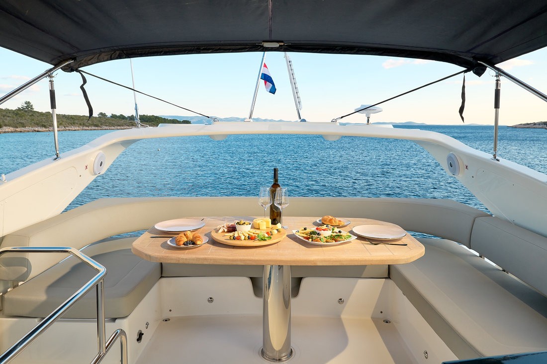 Absolute 50, Viva La Vida | Yacht Charter Croatia