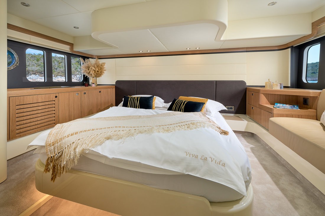 Absolute 50, Viva La Vida | Yacht Charter Croatia
