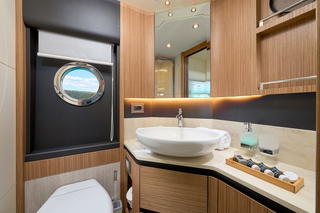 Absolute 50, Viva La Vida | Yacht Charter Croatia
