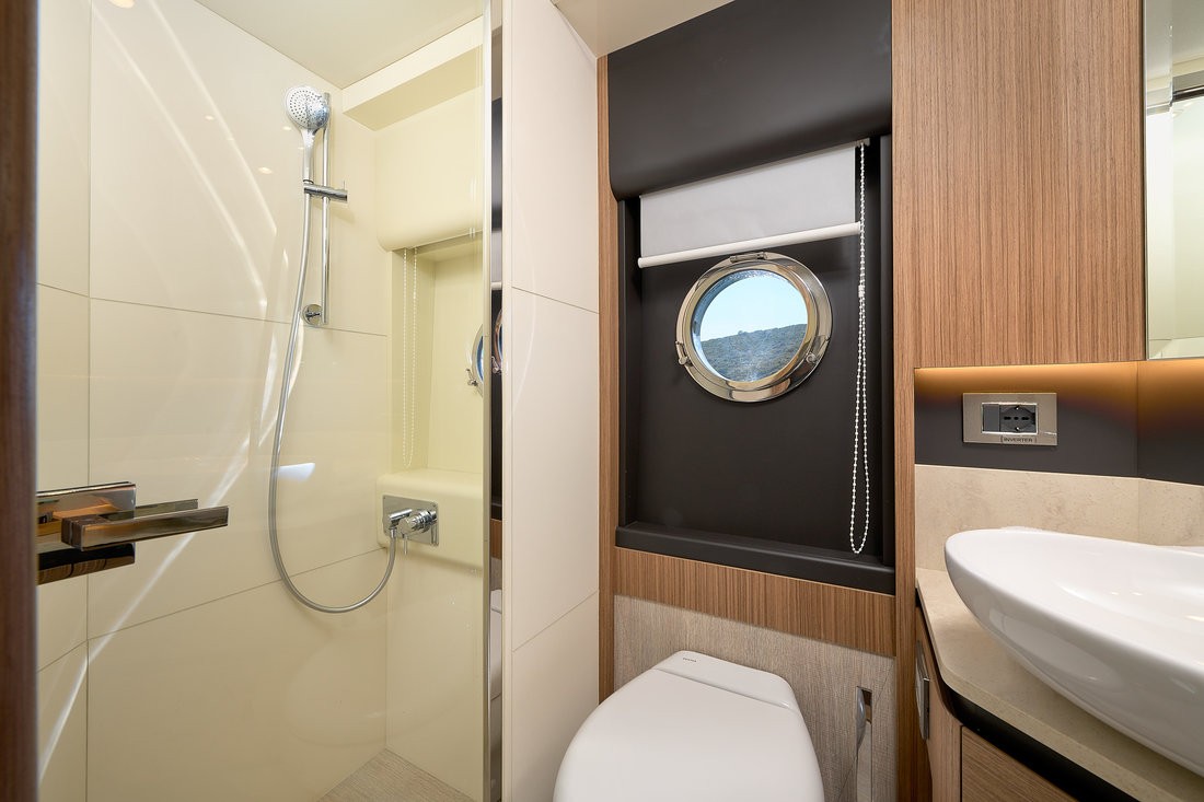 Absolute 50, Viva La Vida | Yacht Charter Croatia