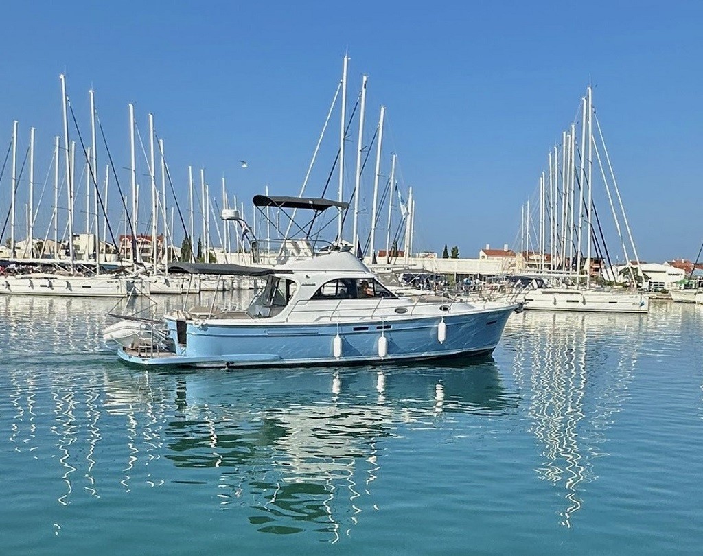 Adriana 44 FLY, Baby Blue | Yacht Charter Croatia