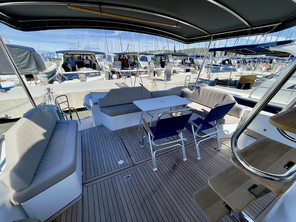 Adriana 44 FLY, Baby Blue | Yacht Charter Croatia