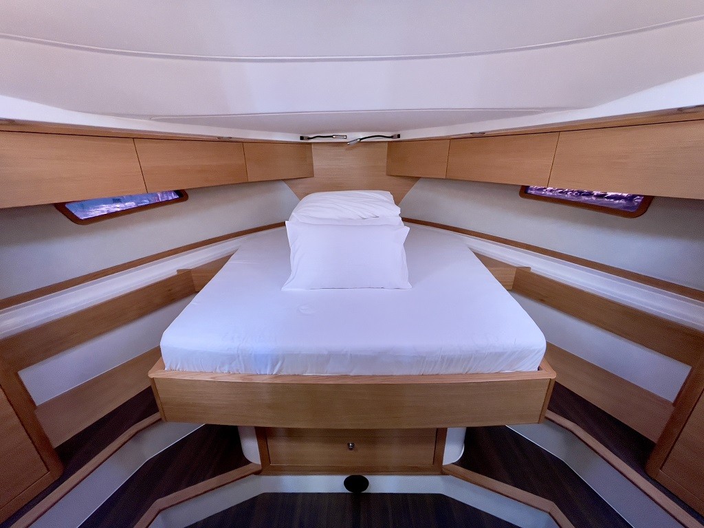 Adriana 44 FLY, Baby Blue | Yacht Charter Croatia