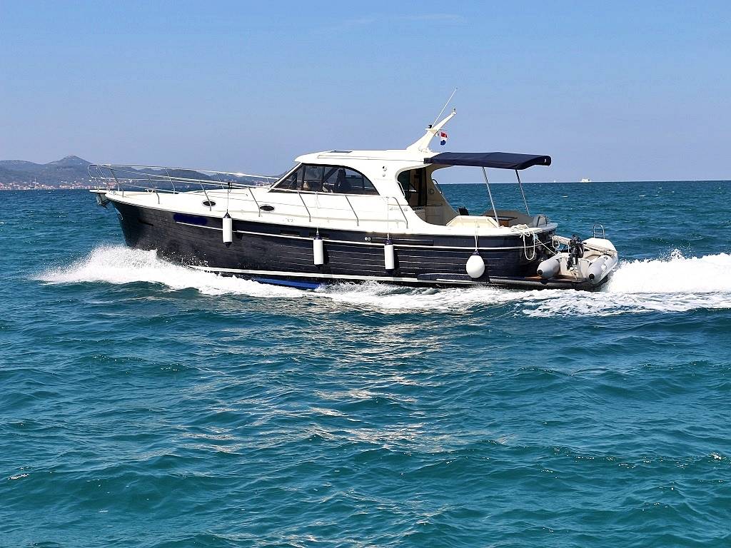 Adriana 44, Roberta | Yacht Charter Croatia