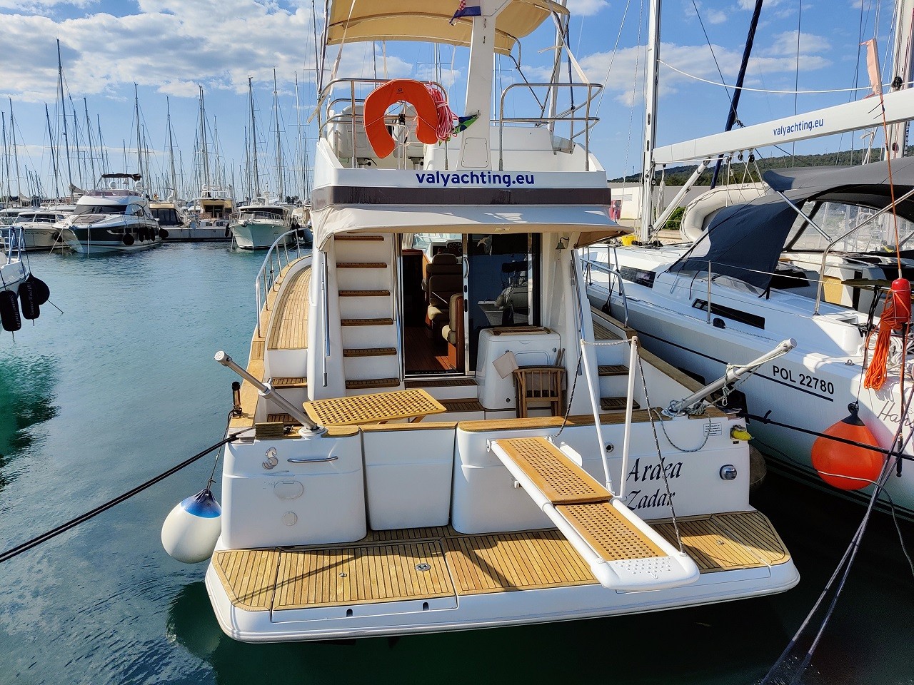 Antares 13,80, Ardea | Yacht Charter Croatia