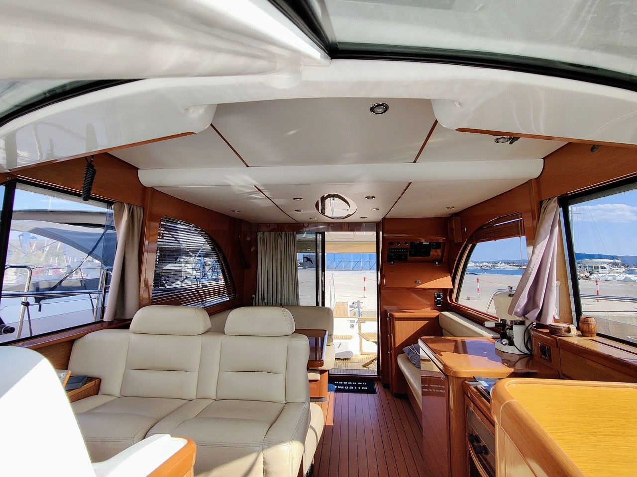 Antares 13,80, Ardea | Yacht Charter Croatia