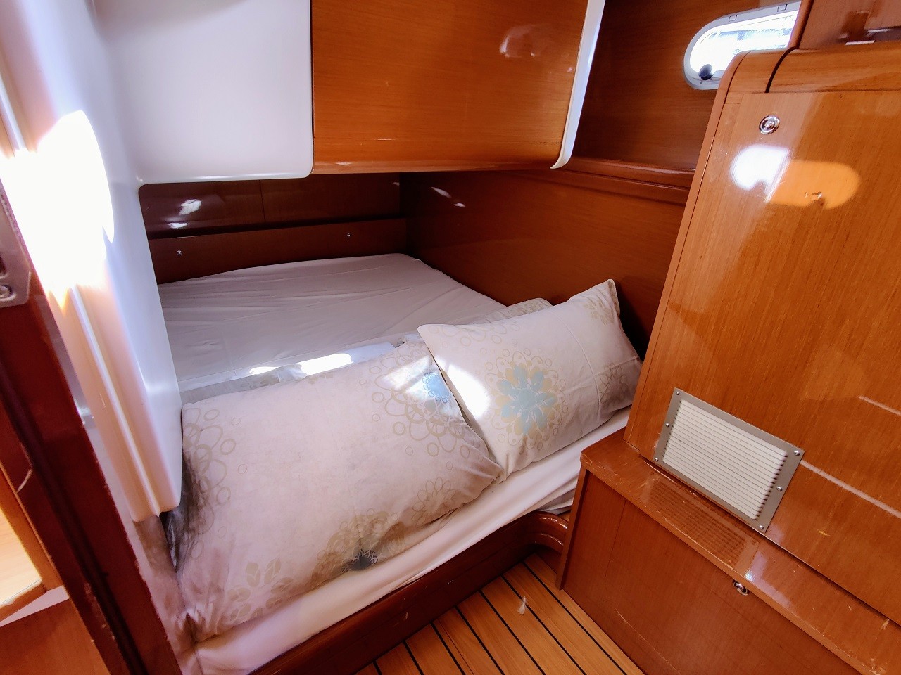 Antares 13,80, Ardea | Yacht Charter Croatia