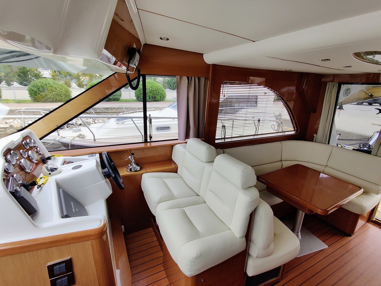 Antares 13,80, Ardea | Yacht Charter Croatia