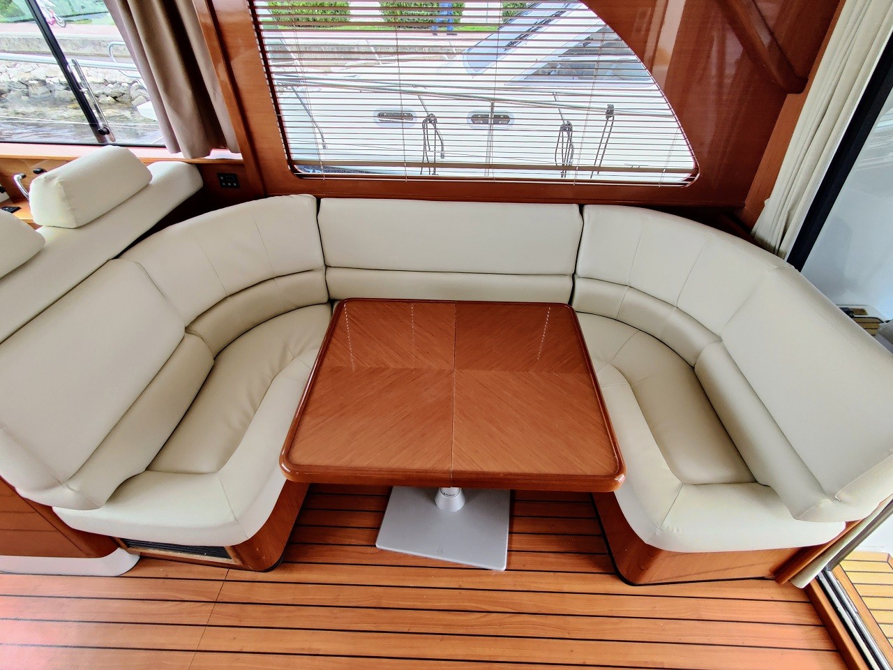 Antares 13,80, Ardea | Yacht Charter Croatia