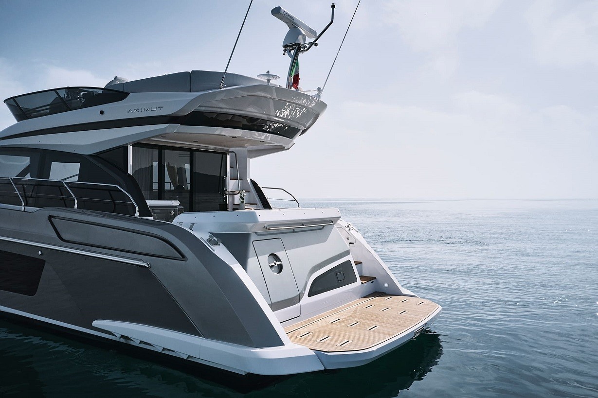 Azimut 53, White | Yacht Charter Croatia