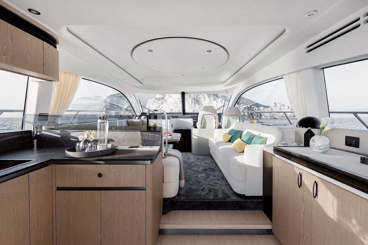 Azimut 53, White | Yacht Charter Croatia