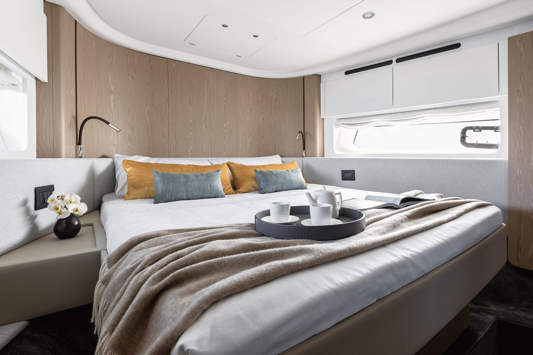 Azimut 53, White | Yacht Charter Croatia