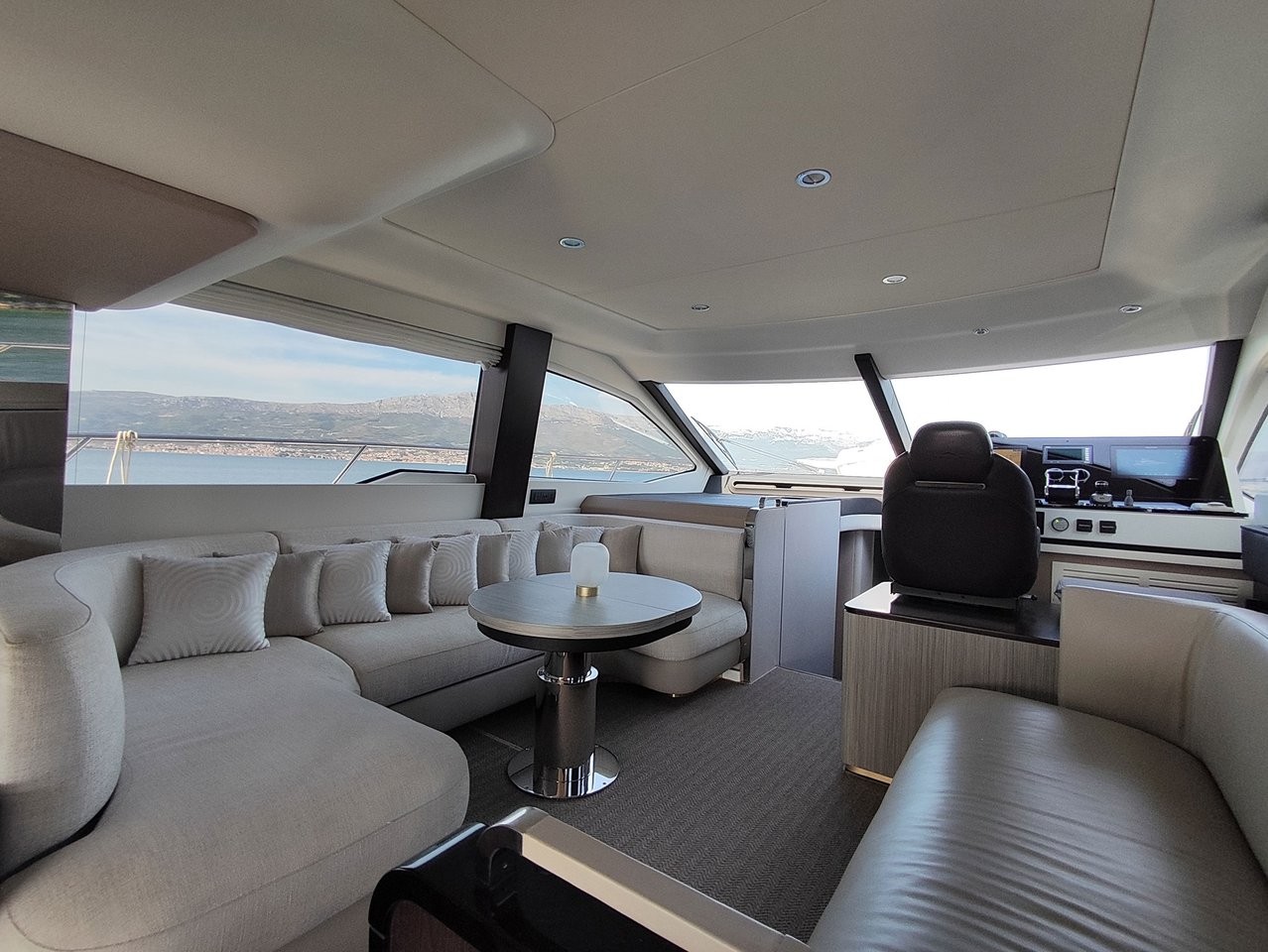 Azimut 55, Be Happy | Yacht Charter Croatia