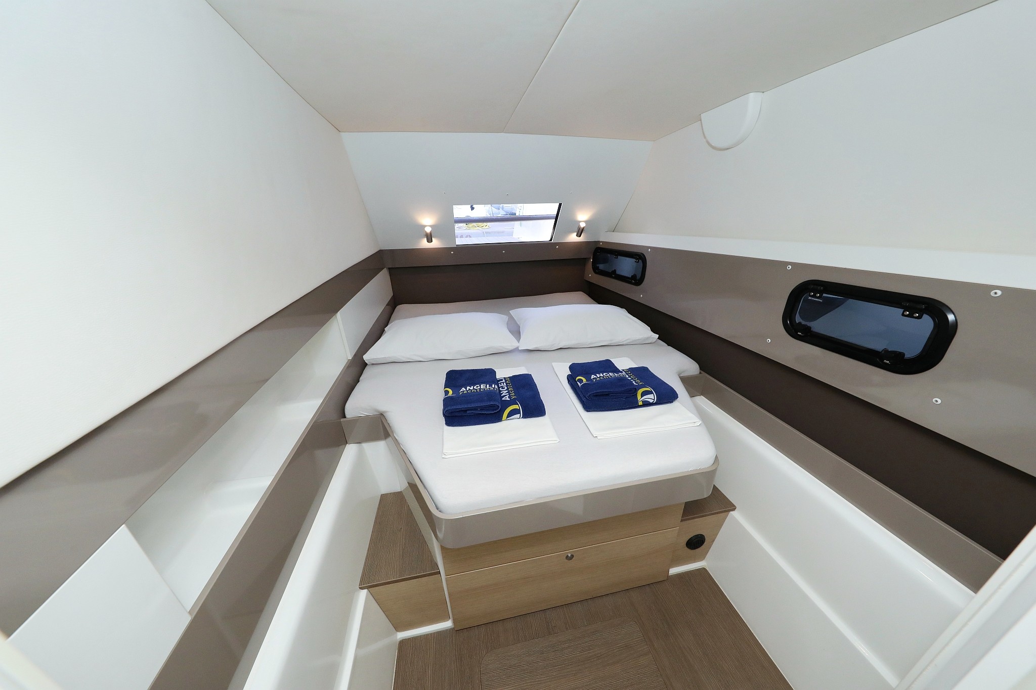 Bali 4.0, Indigo Star | Yacht Charter Croatia