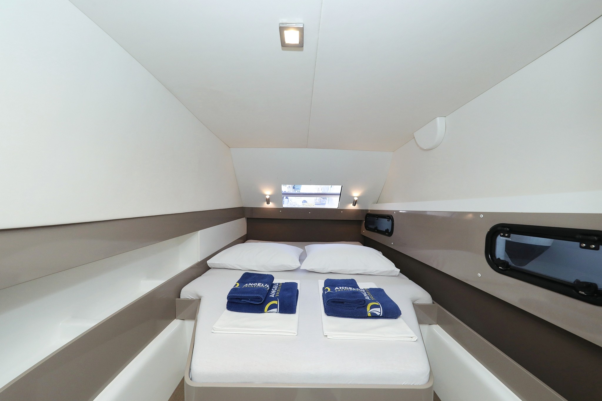 Bali 4.0, Indigo Star | Yacht Charter Croatia