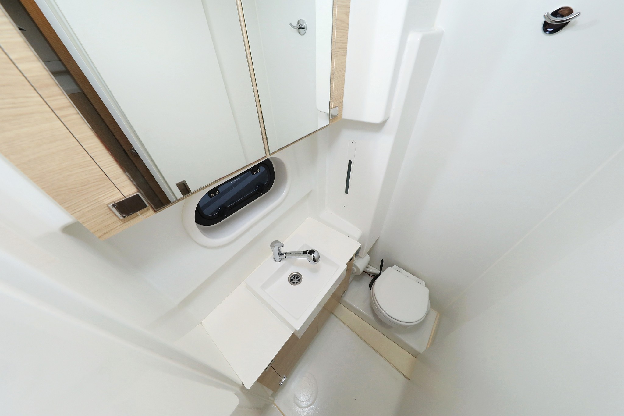 Bali 4.0, Indigo Star | Yacht Charter Croatia