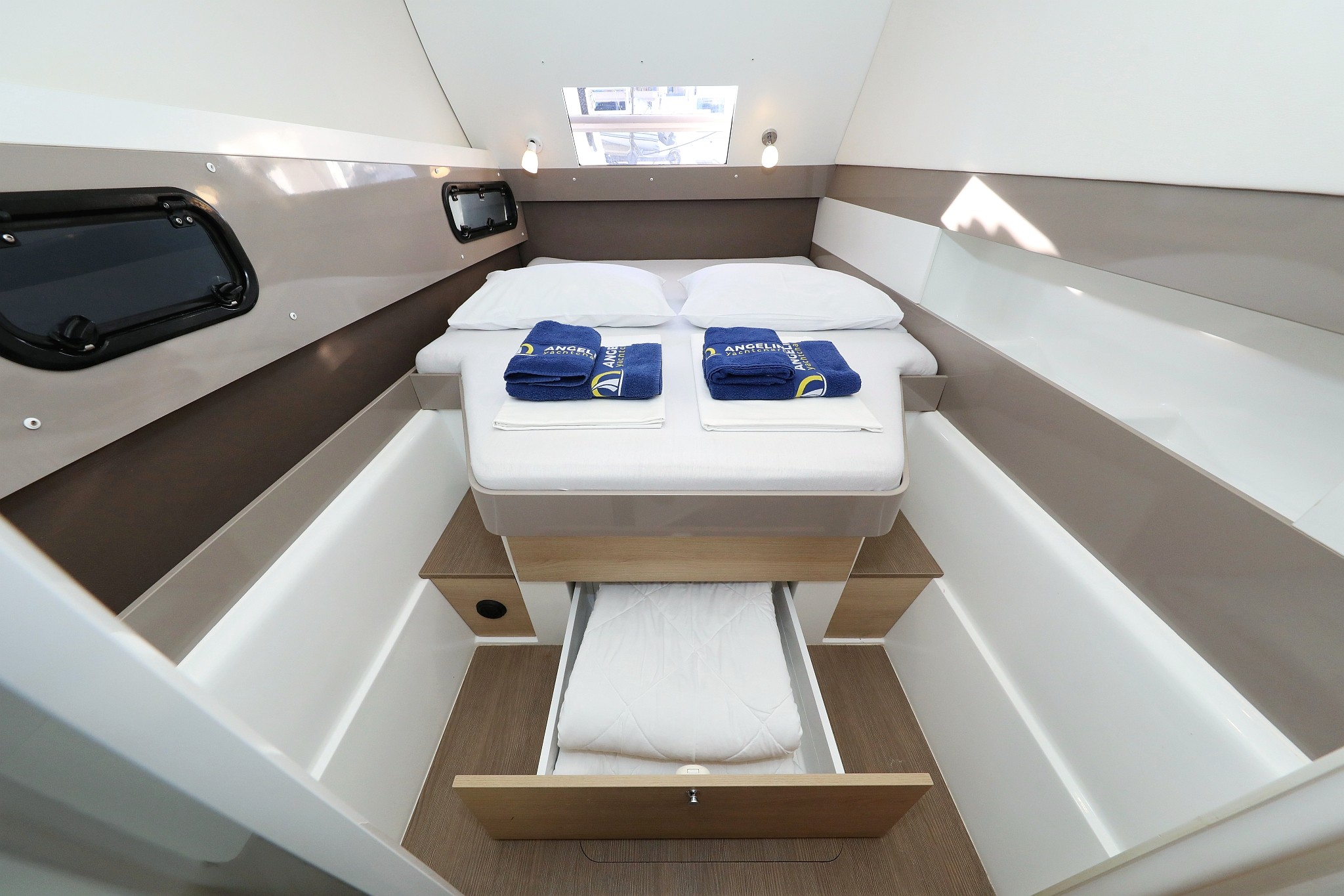 Bali 4.0, Indigo Star | Yacht Charter Croatia