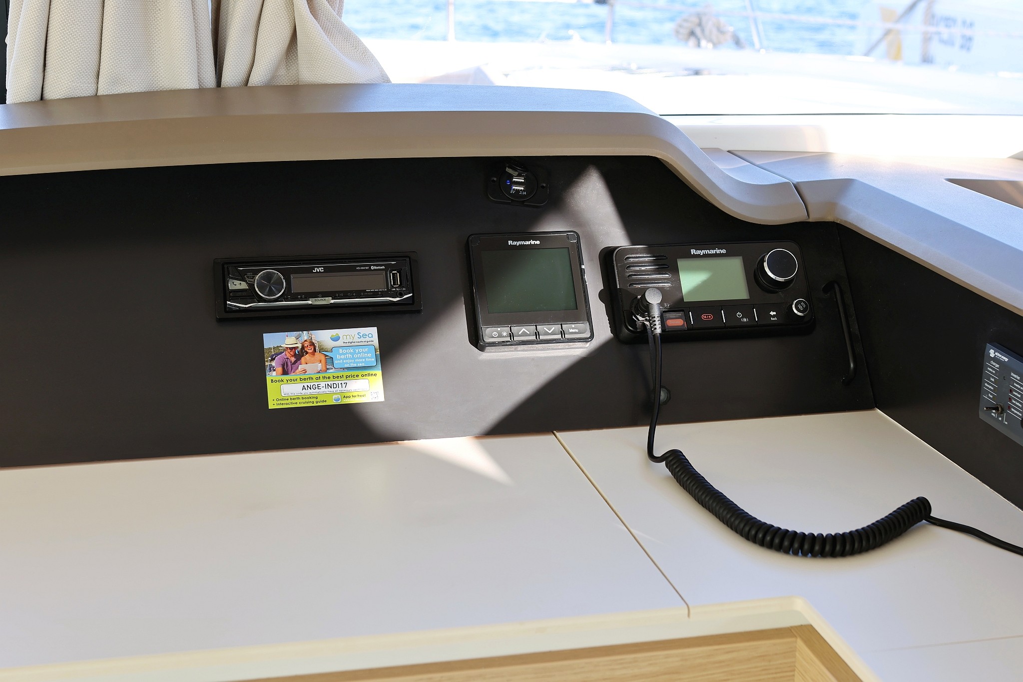 Bali 4.0, Indigo Star | Yacht Charter Croatia