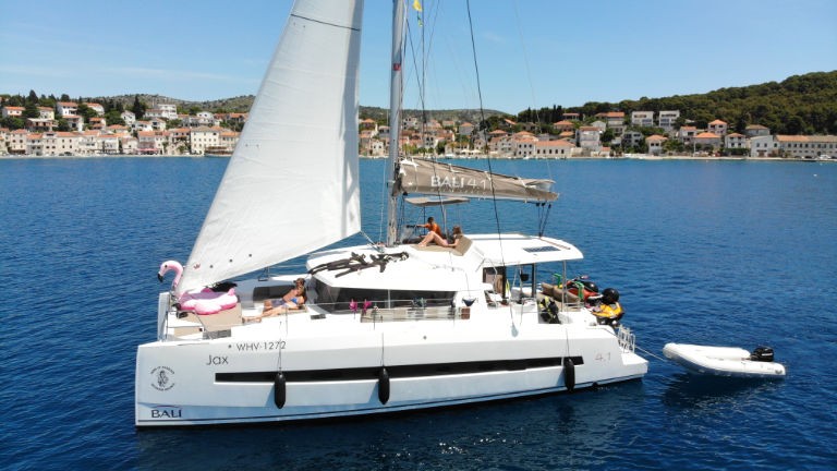 Bali 4.1, Jax | Yacht Charter Croatia