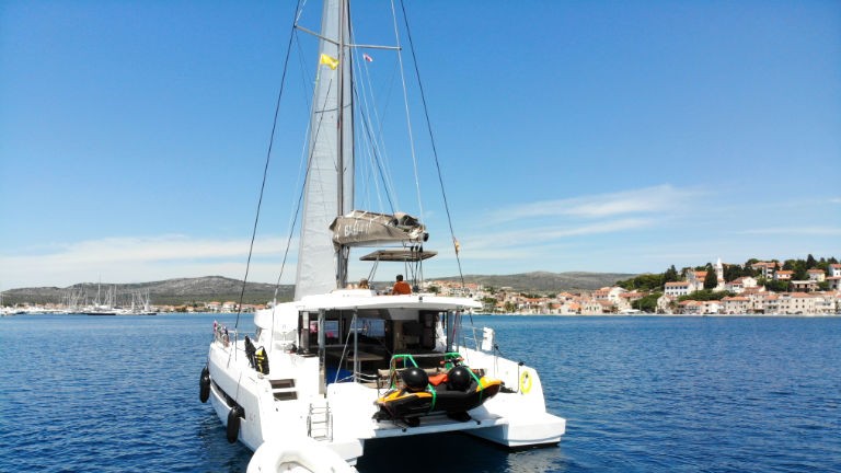 Bali 4.1, Jax | Yacht Charter Croatia