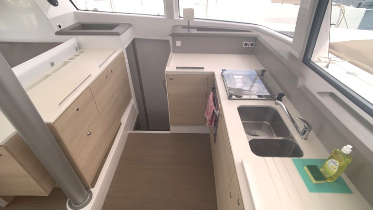 Bali 4.1, Jax | Yacht Charter Croatia