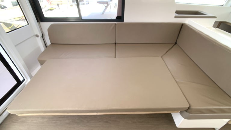 Bali 4.1, Jax | Yacht Charter Croatia