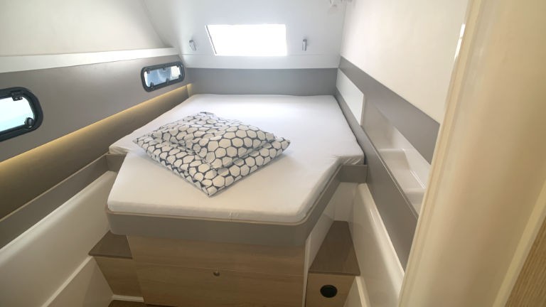 Bali 4.1, Jax | Yacht Charter Croatia