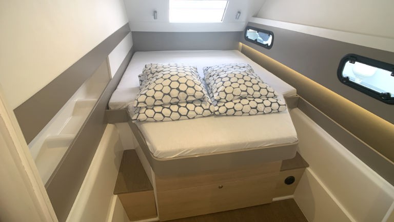 Bali 4.1, Jax | Yacht Charter Croatia