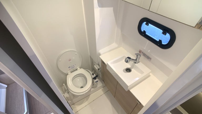 Bali 4.1, Jax | Yacht Charter Croatia