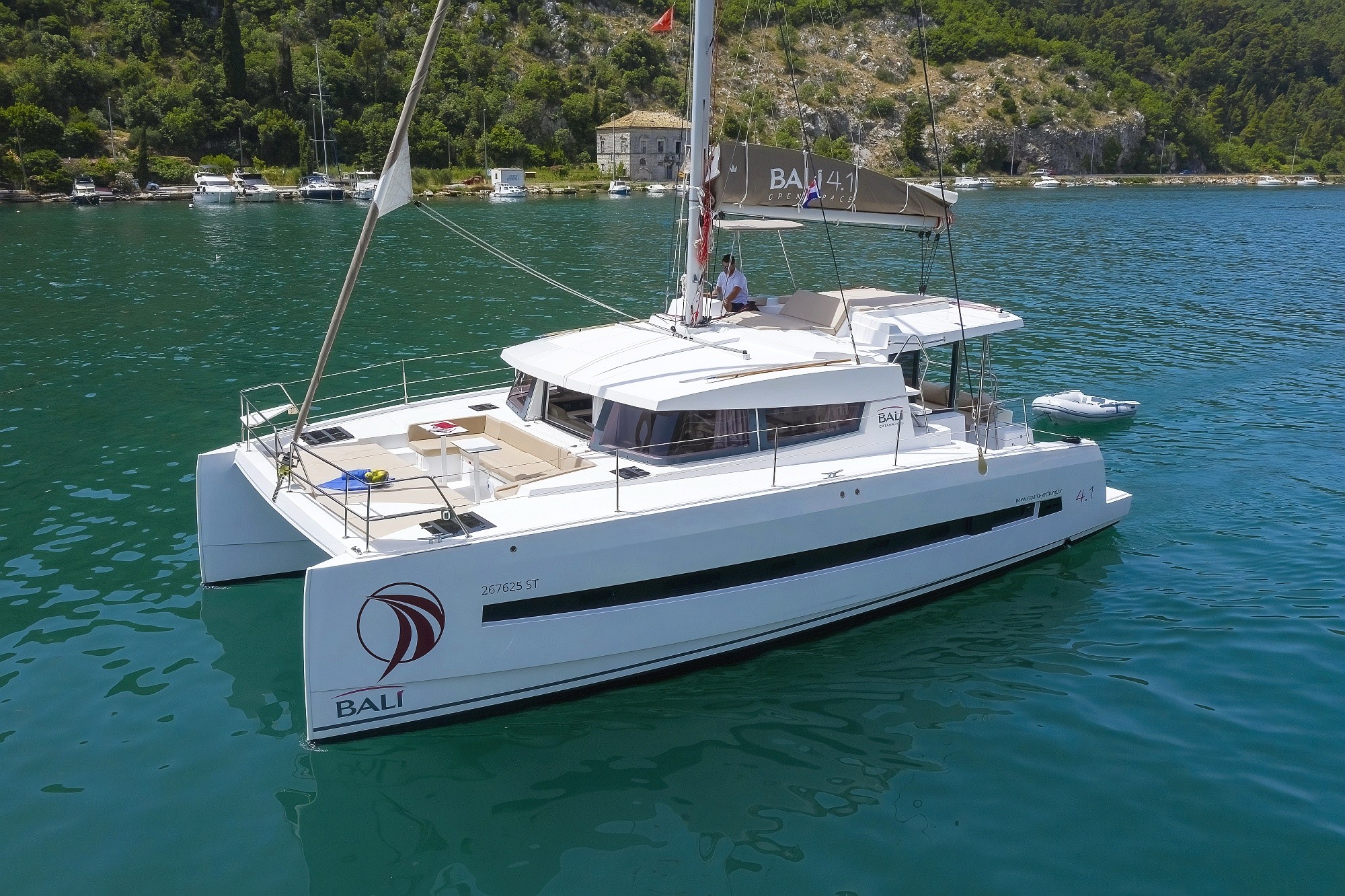 Bali 4.1, Avaler | Yacht Charter Croatia