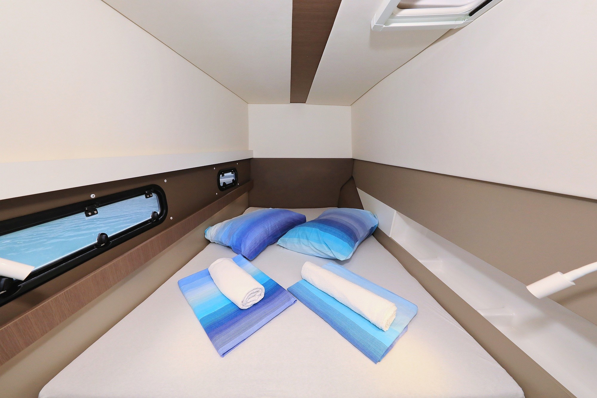 Bali 4.1, Avaler | Yacht Charter Croatia