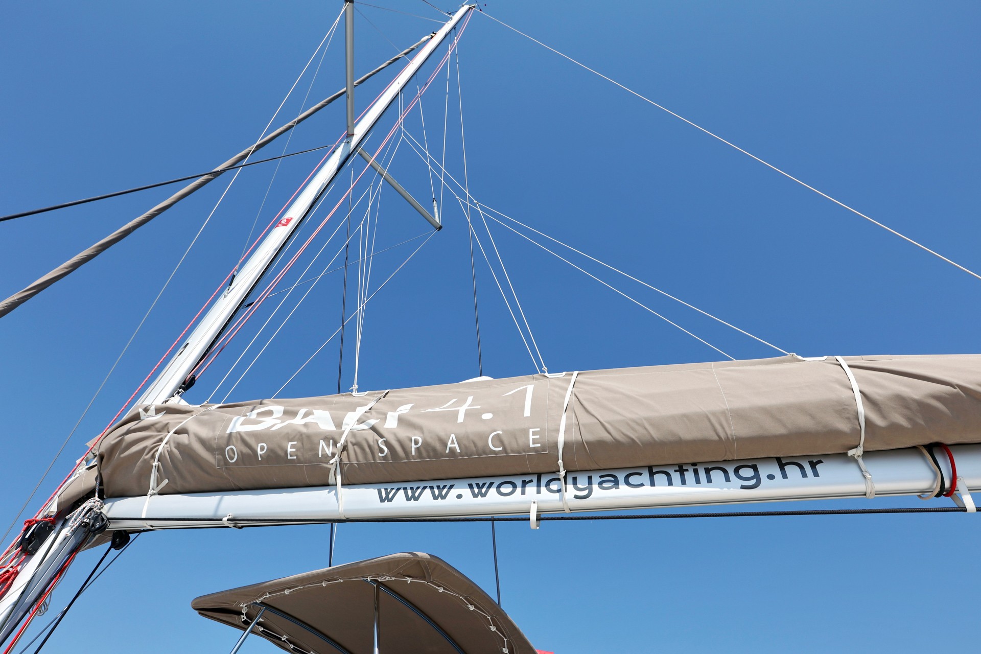 Bali 4.1, Sourire | Yacht Charter Croatia