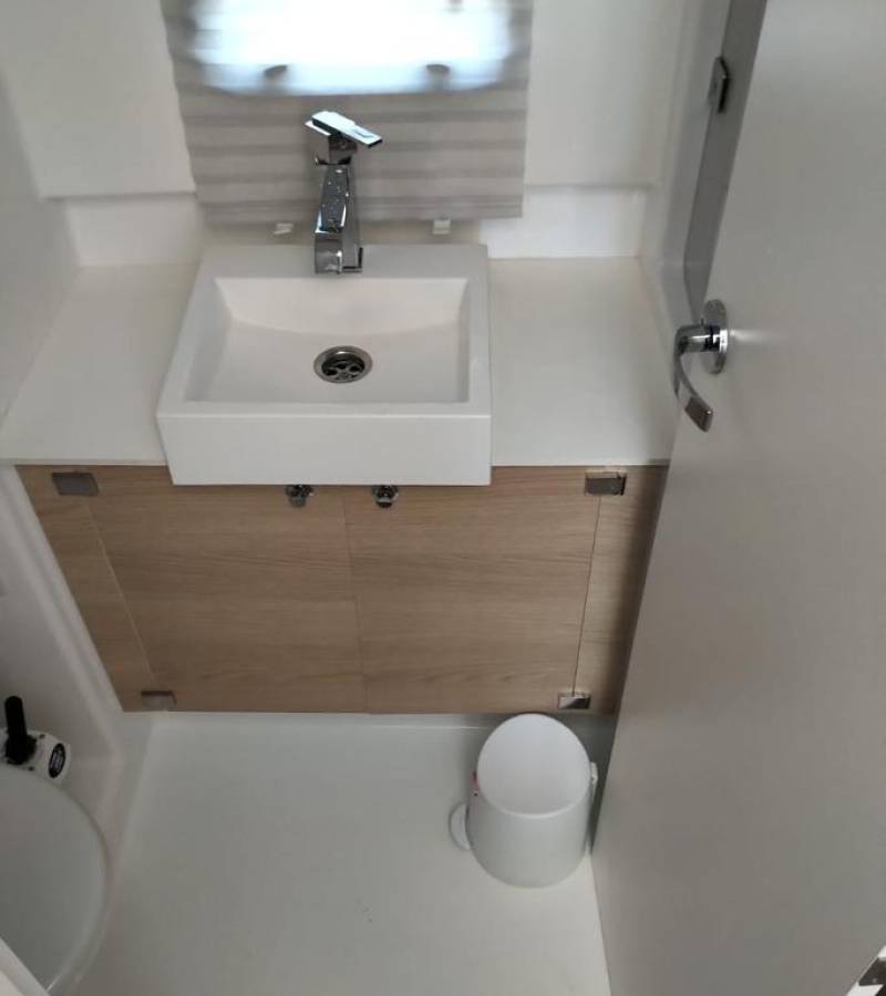 Bali 4.1, Testa | Yacht Charter Croatia