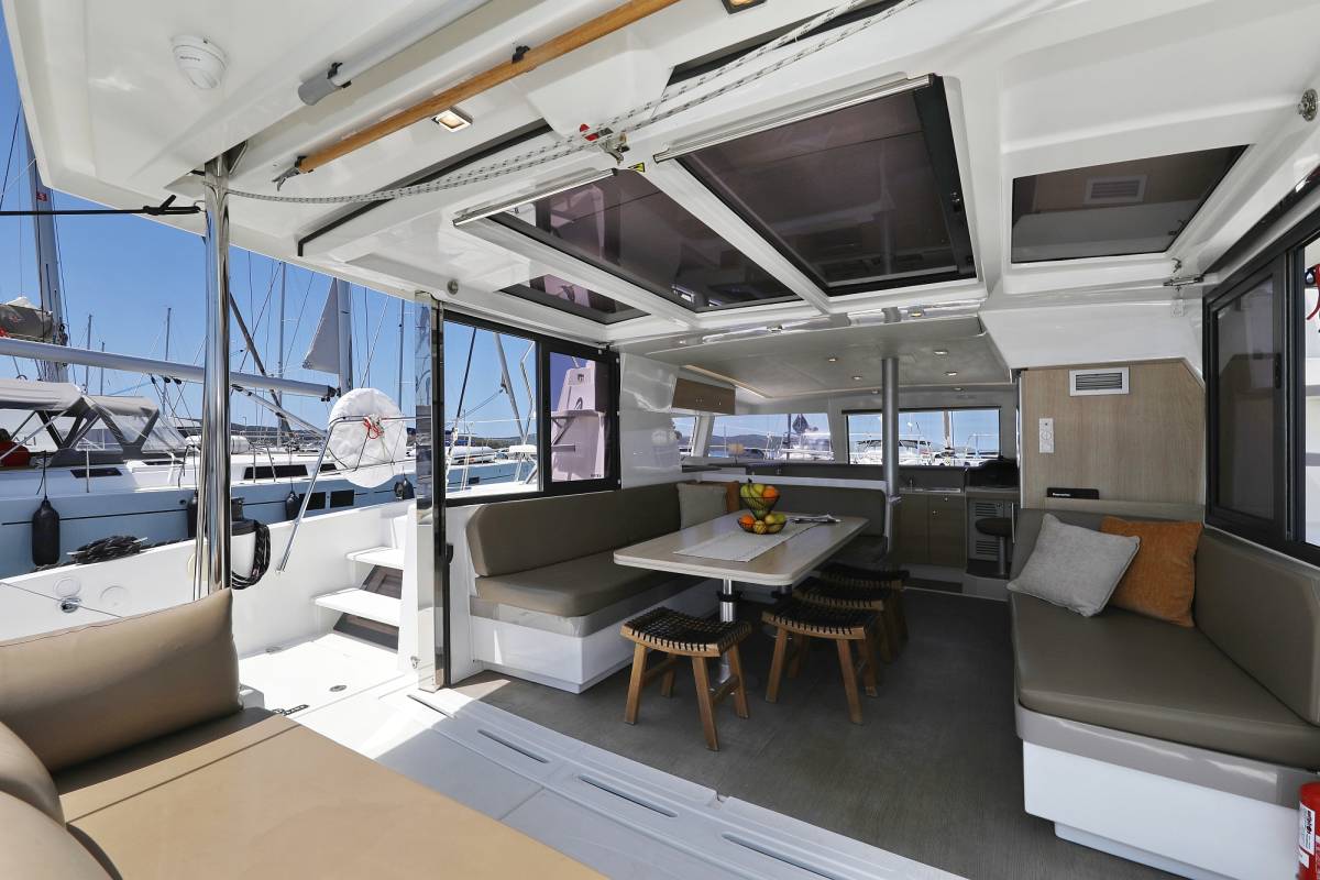 Bali 4.1, Wendy | Yacht Charter Croatia