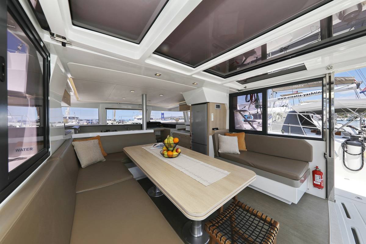 Bali 4.1, Wendy | Yacht Charter Croatia
