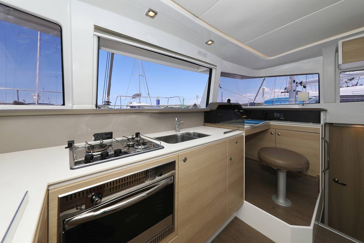 Bali 4.1, Wendy | Yacht Charter Croatia