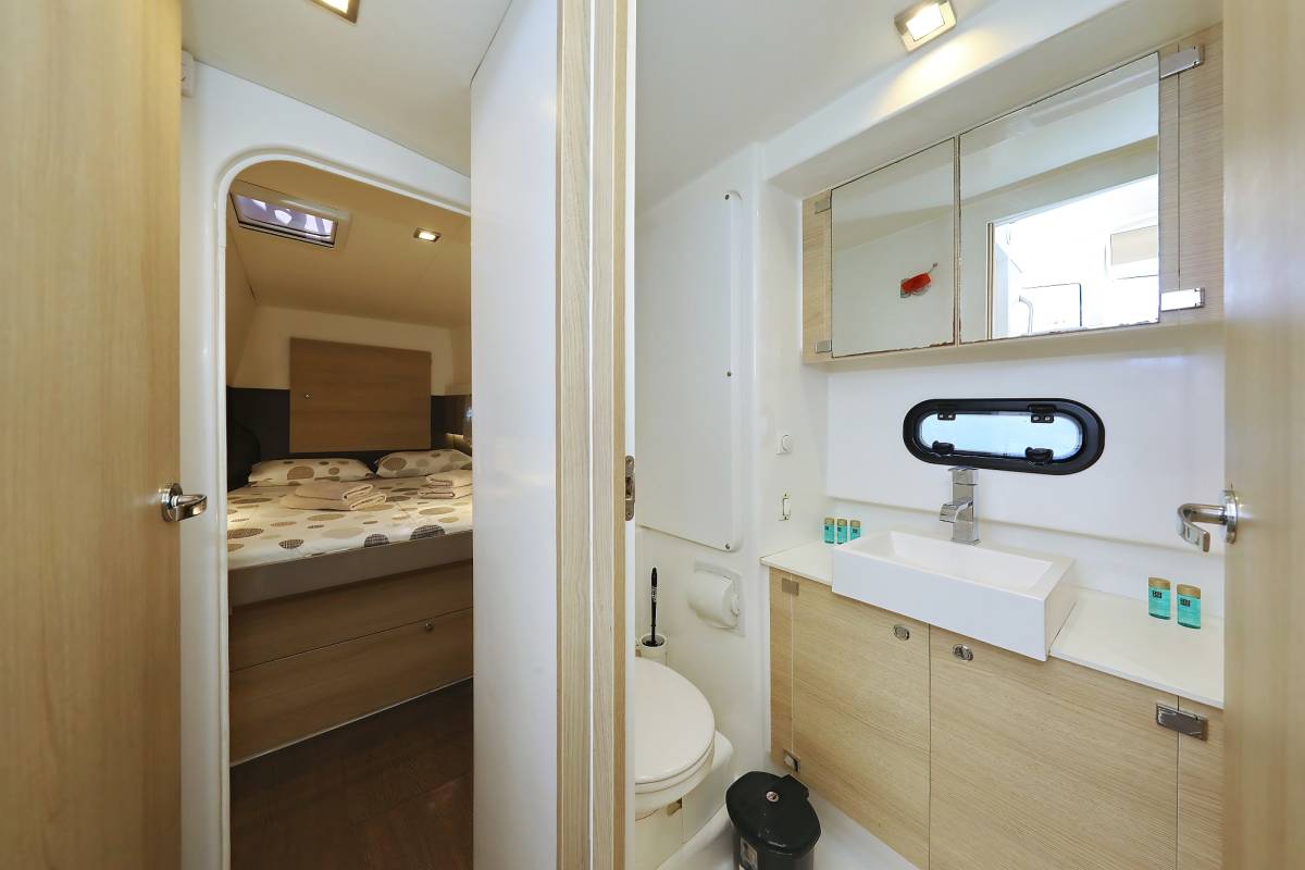 Bali 4.1, Wendy | Yacht Charter Croatia