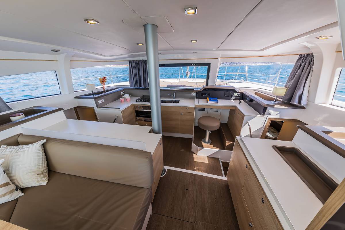 Bali 4.1, Kanalu | Yacht Charter Croatia