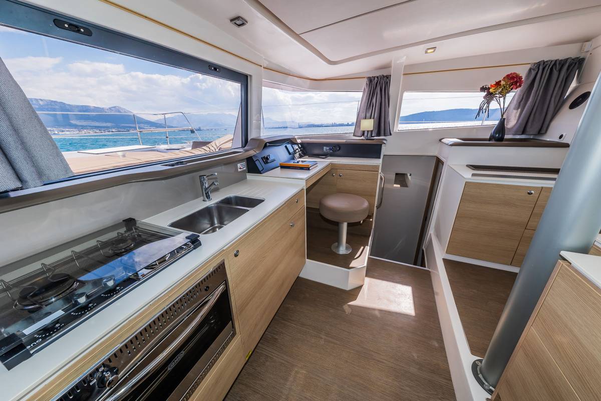 Bali 4.1, Kanalu | Yacht Charter Croatia