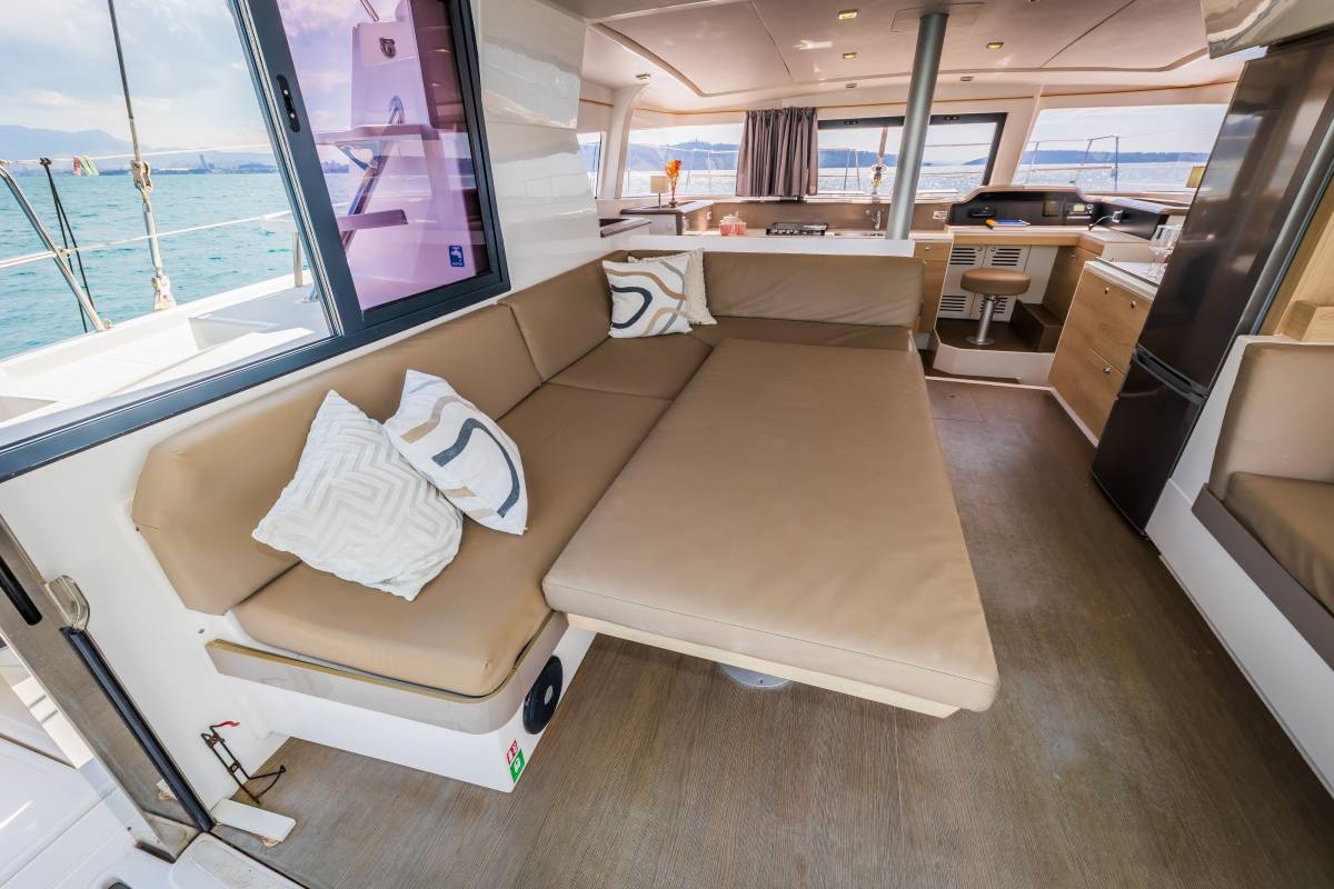 Bali 4.1, Kanalu | Yacht Charter Croatia