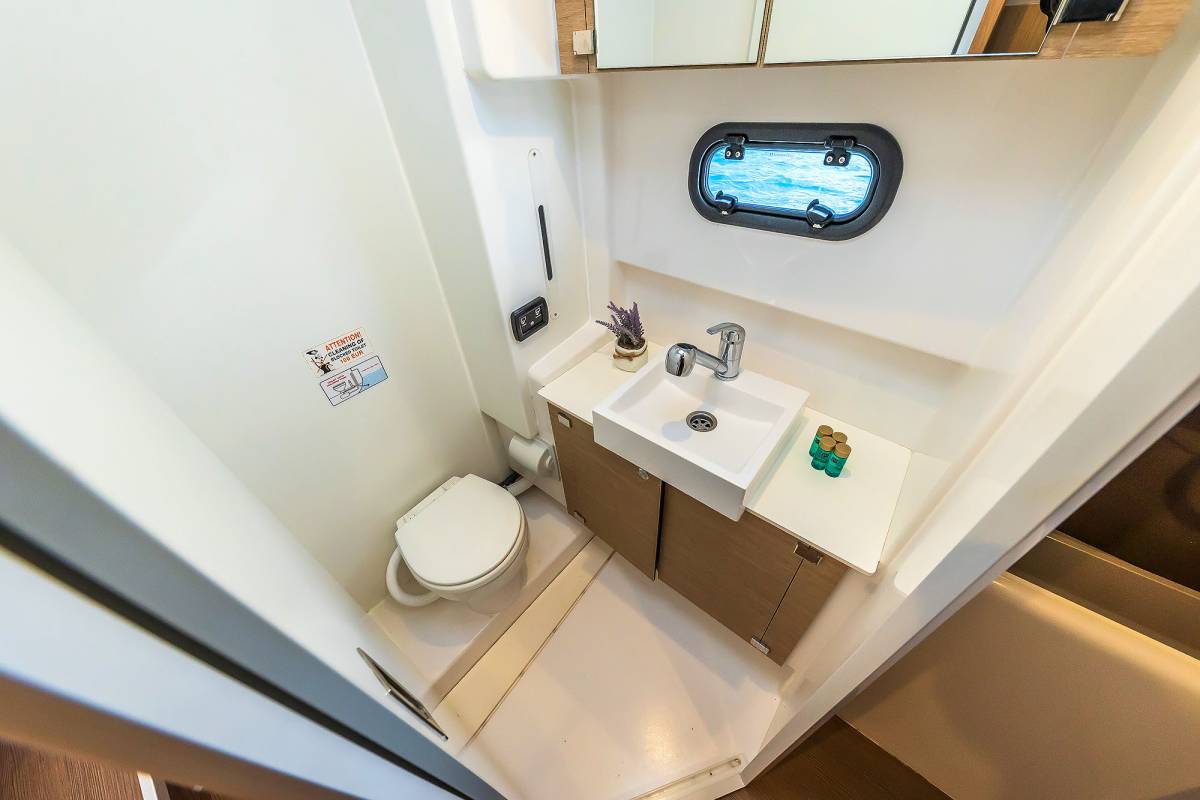 Bali 4.1, Kanalu | Yacht Charter Croatia