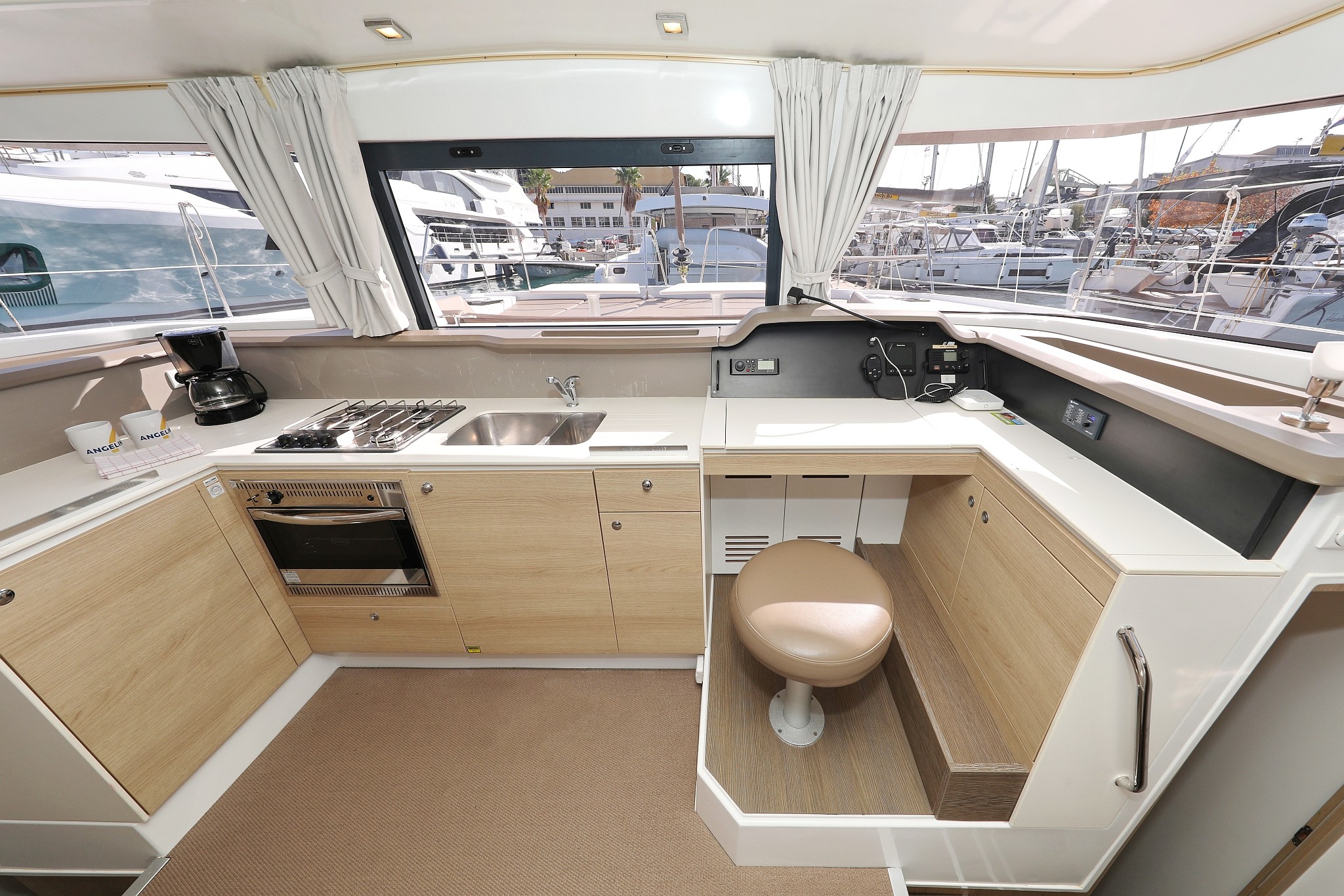 Bali 4.1, Escape I | Yacht Charter Croatia