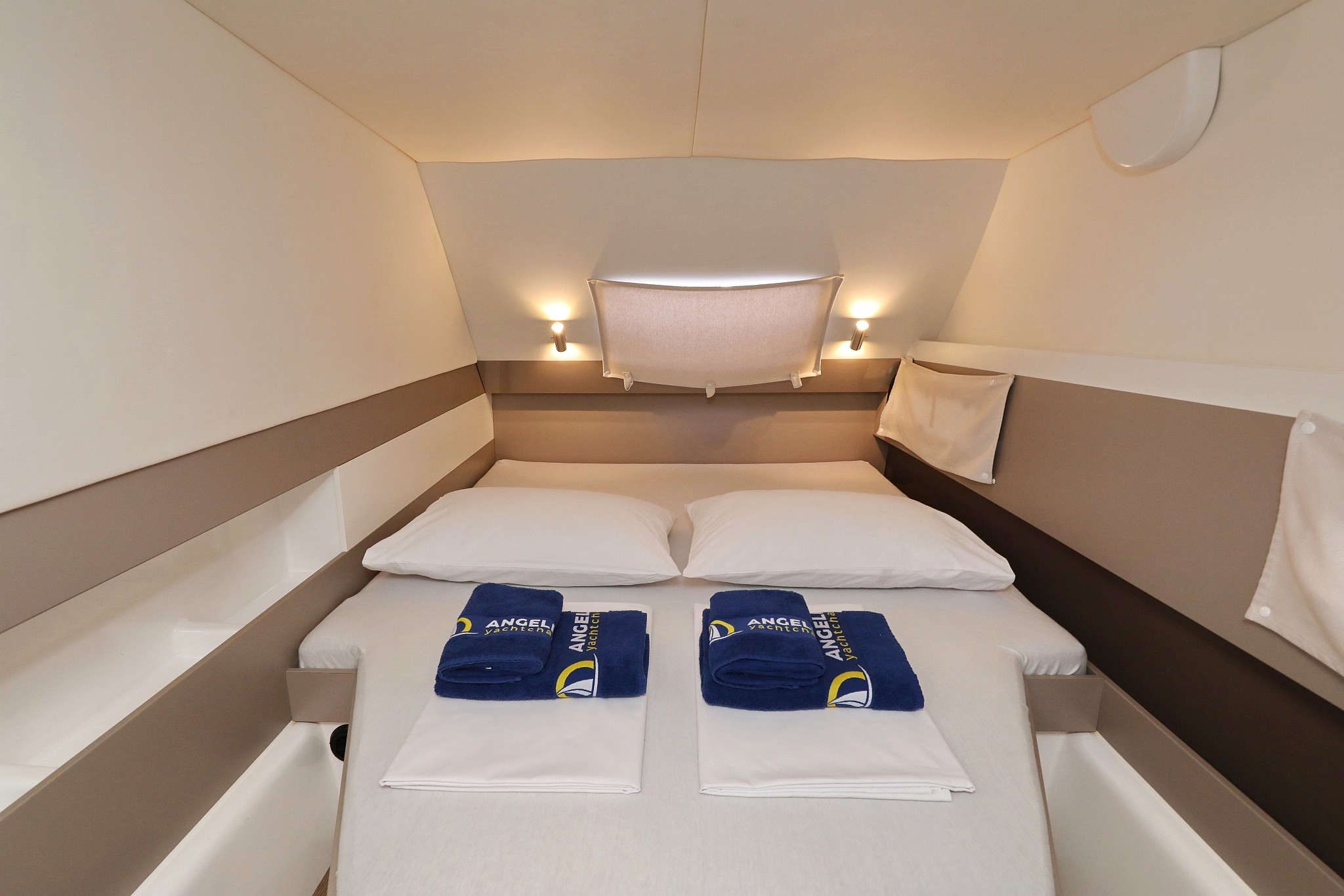 Bali 4.1, Escape I | Yacht Charter Croatia