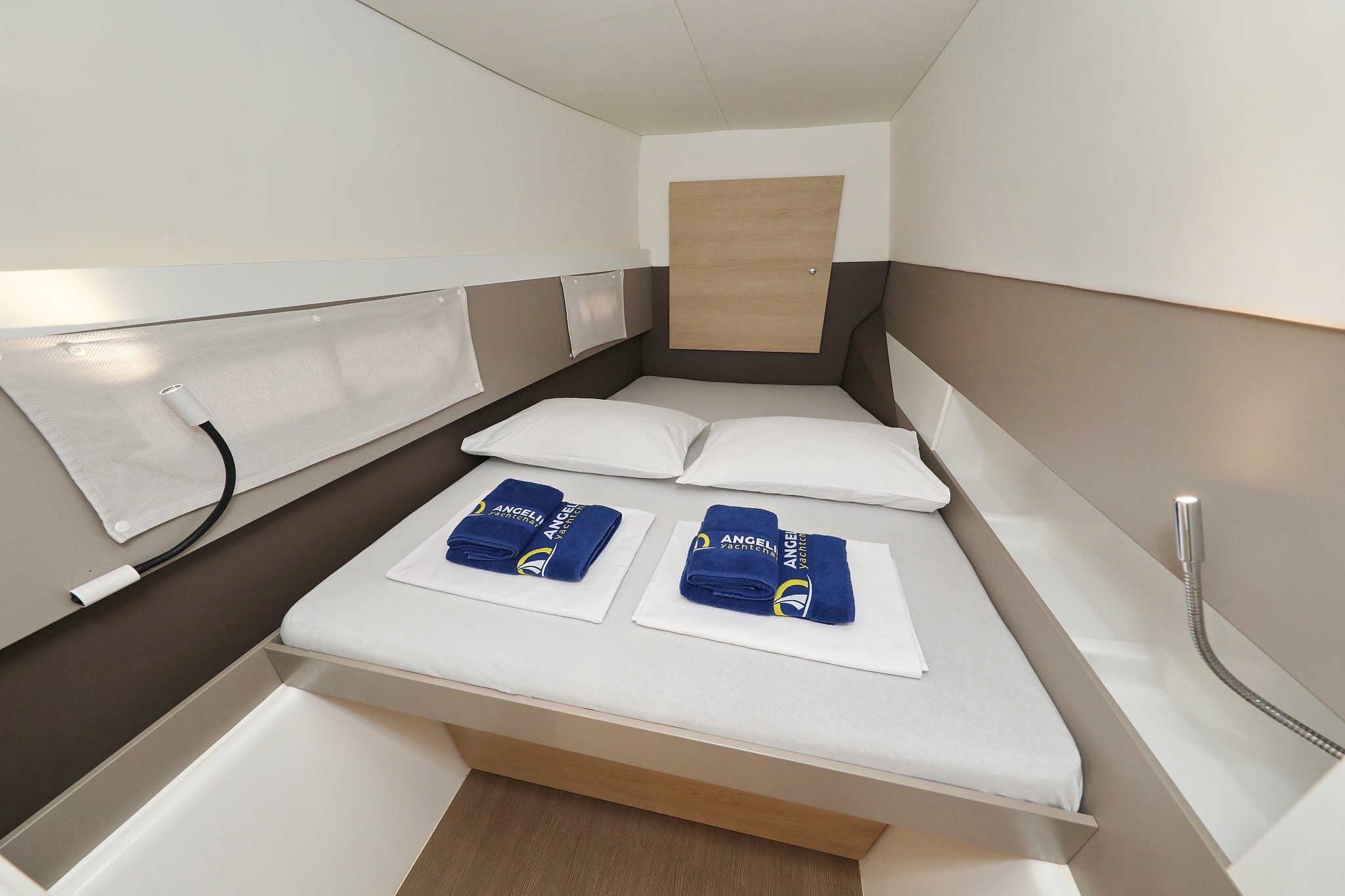 Bali 4.1, Escape I | Yacht Charter Croatia