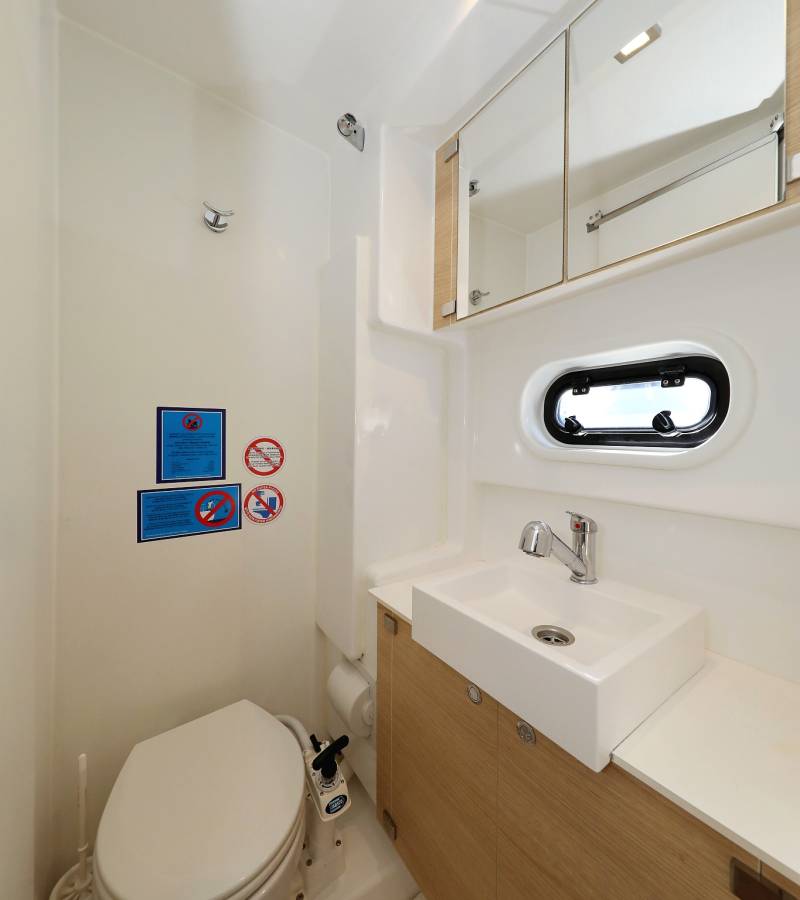 Bali 4.1, Escape I | Yacht Charter Croatia