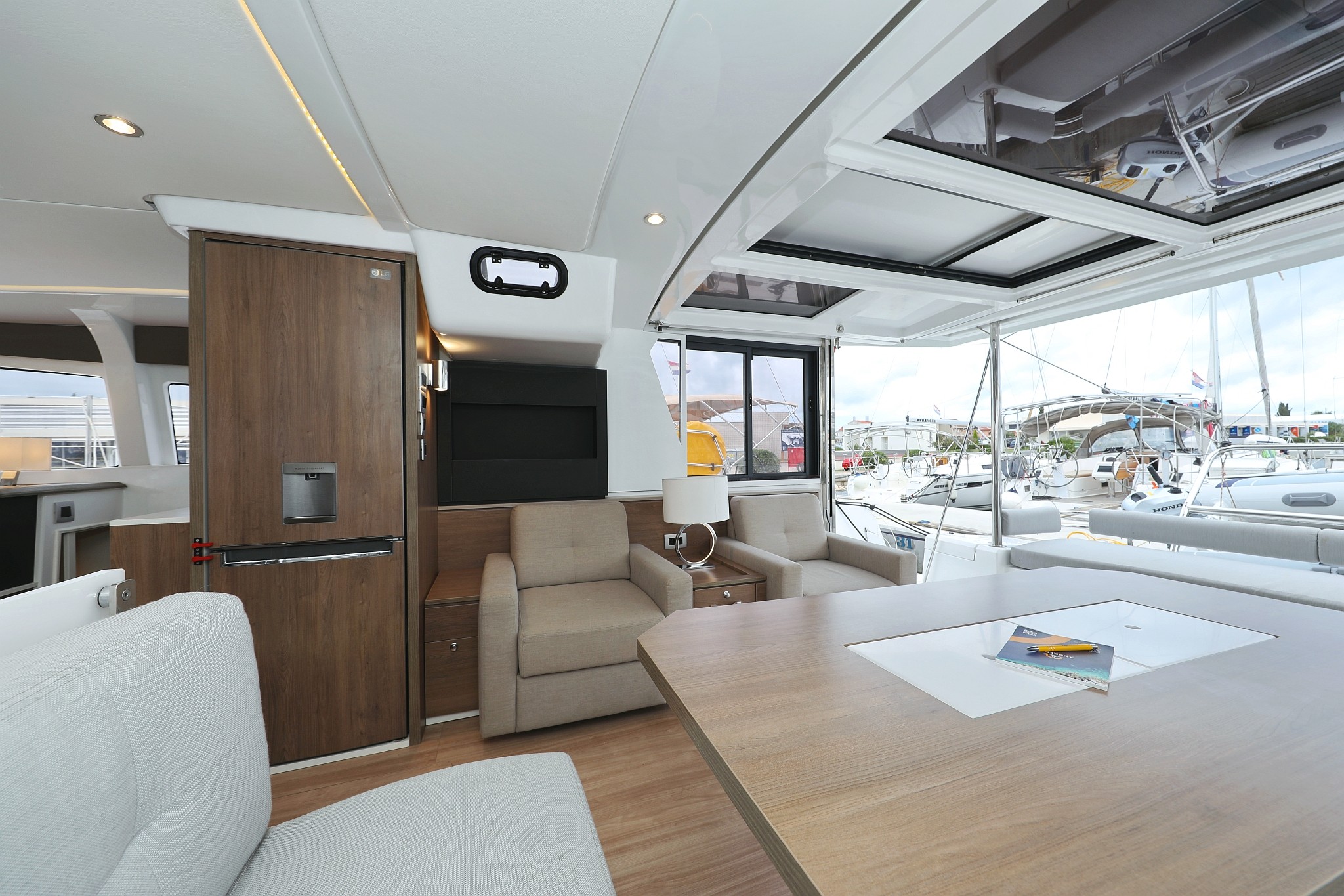 Bali 4.2 OW, Sunlight | Yachtcharter Kroatien
