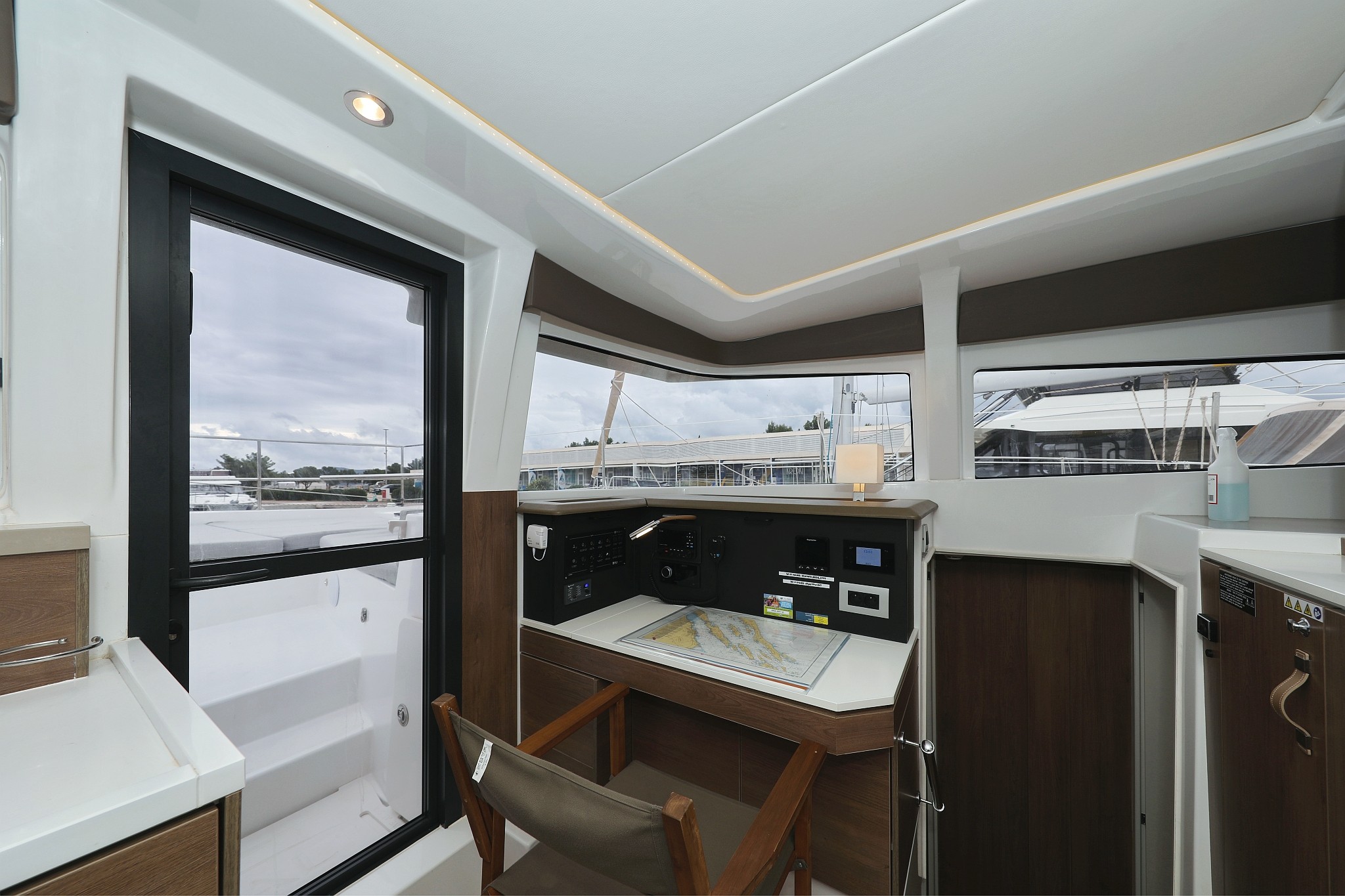 Bali 4.2 OW, Sunlight | Yachtcharter Kroatien