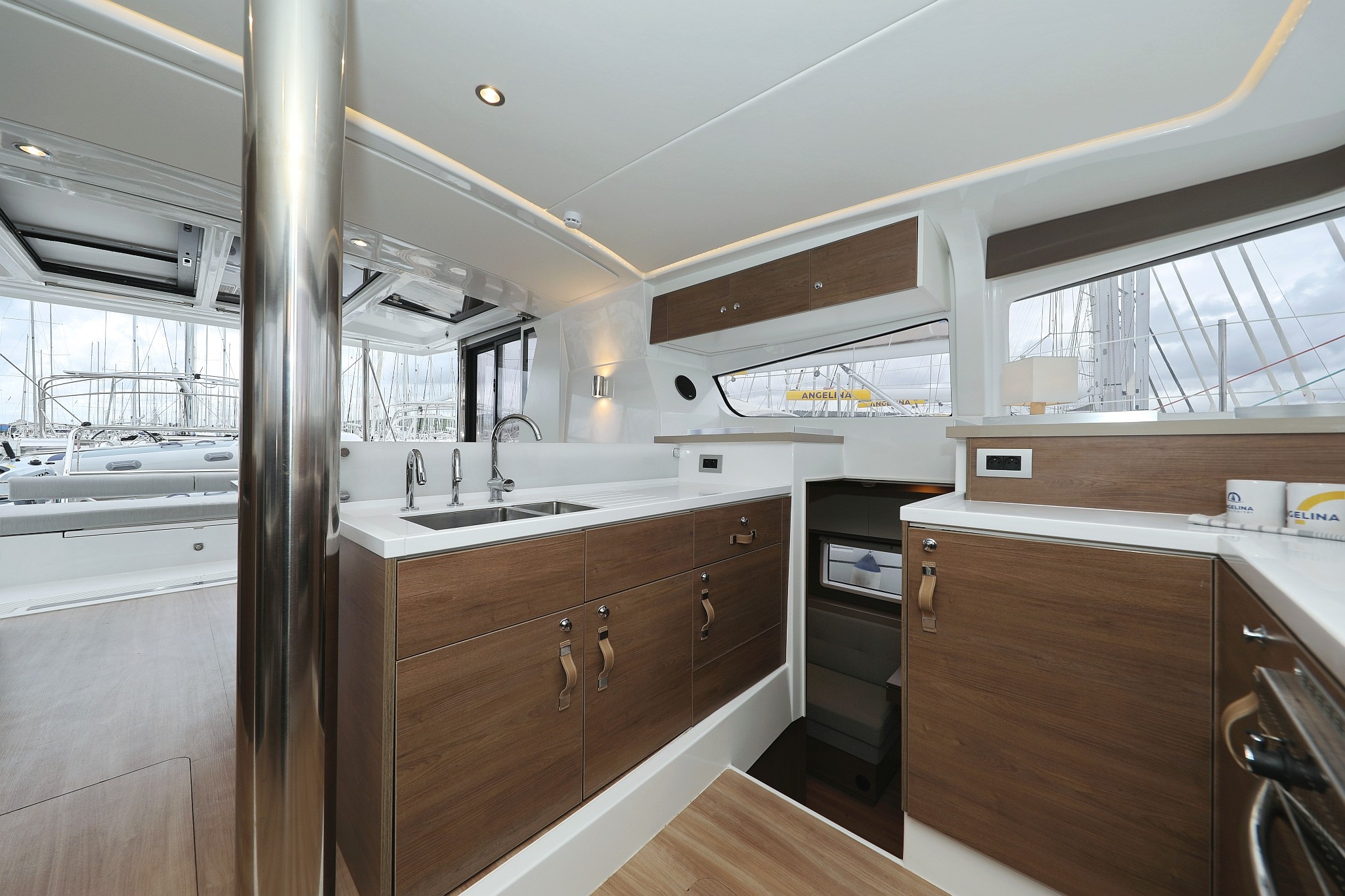 Bali 4.2 OW, Sunlight | Yachtcharter Kroatien