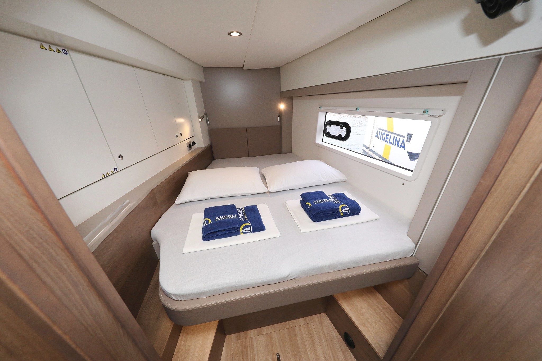 Bali 4.2 OW, Sunlight | Yachtcharter Kroatien