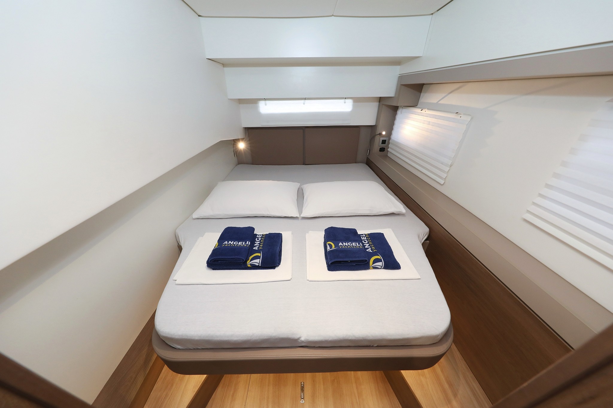 Bali 4.2 OW, Sunlight | Yachtcharter Kroatien